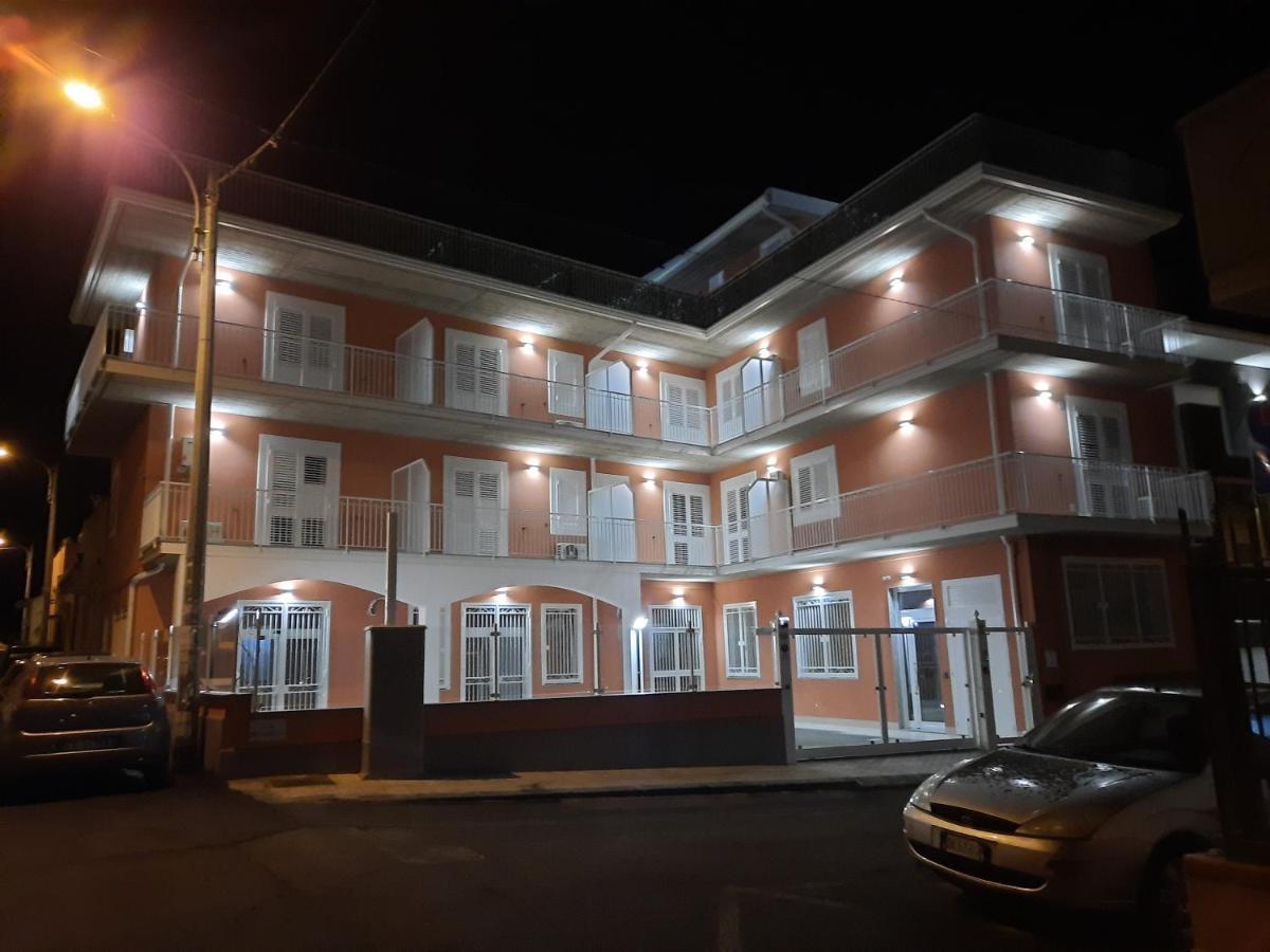 Oasi Perla Del Mare Rooms Ачі-Кастелло Екстер'єр фото